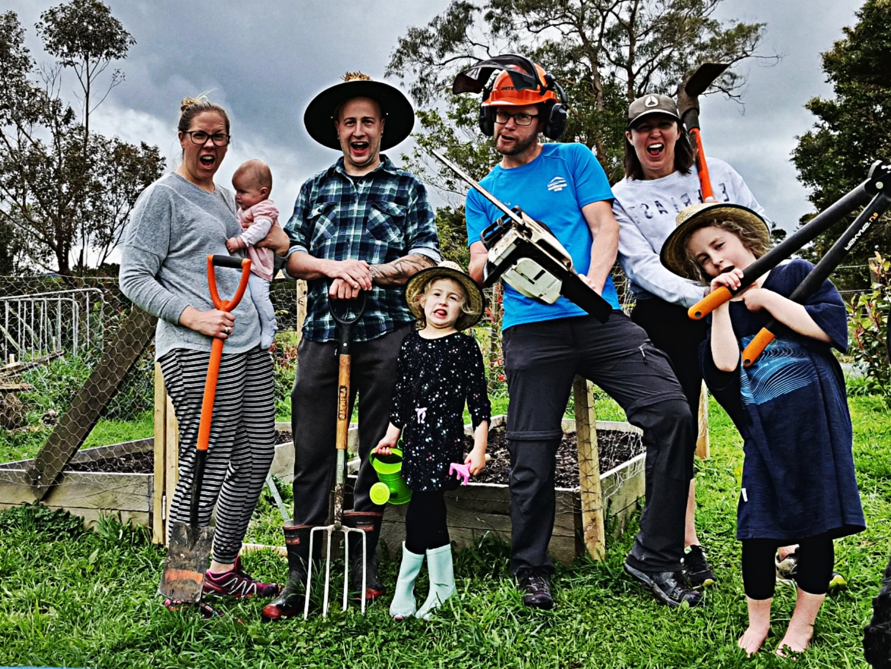 Meet The Commune..ity