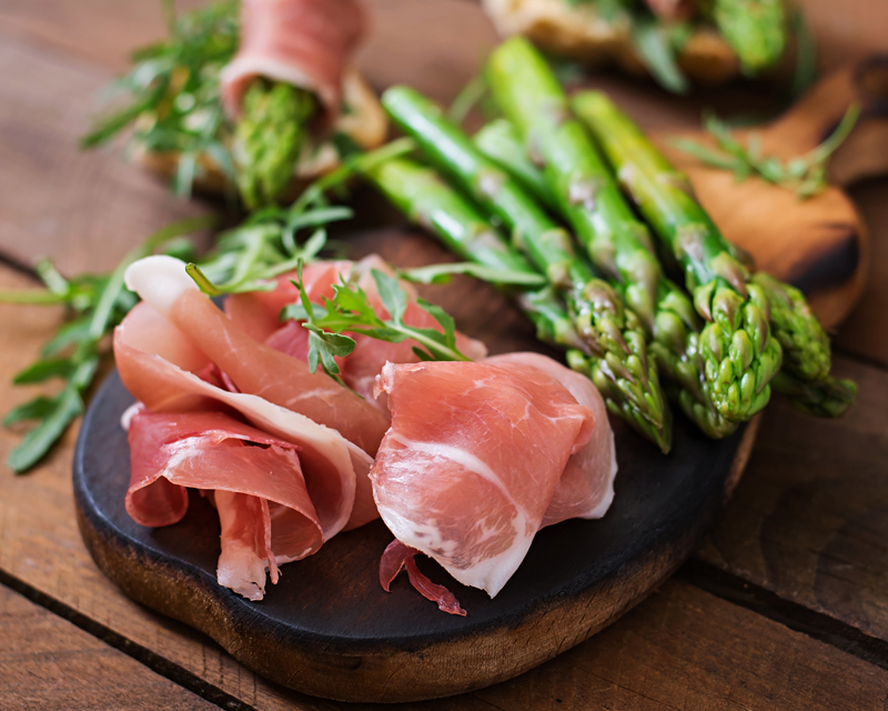 How to cook asparagus and prosciutto salad | Yates